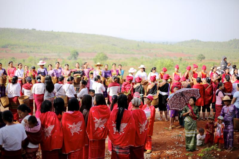 Local people gather to wait for the log to be dragged from the forest on the first day of the Kay Htoe Boe festival, Kayah state