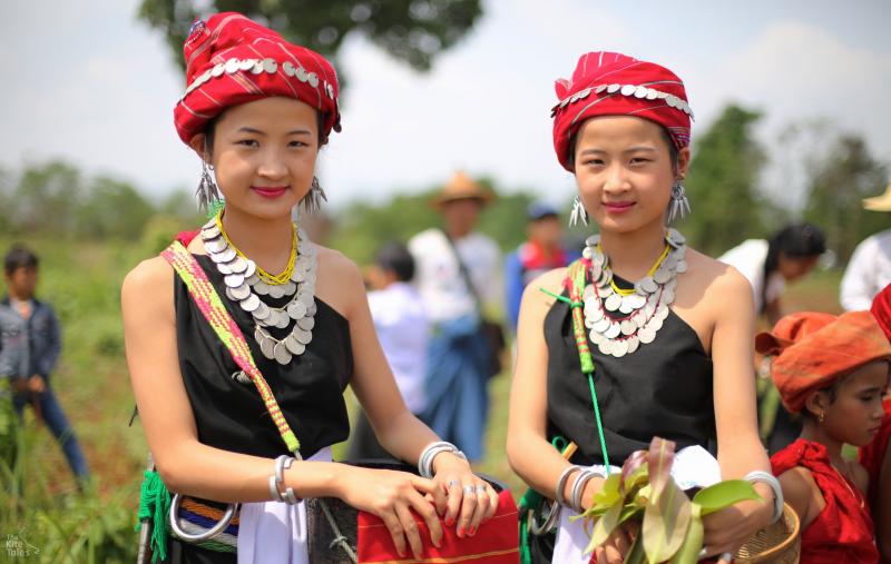 Sisters at the Kay Htoe Boe celebrations