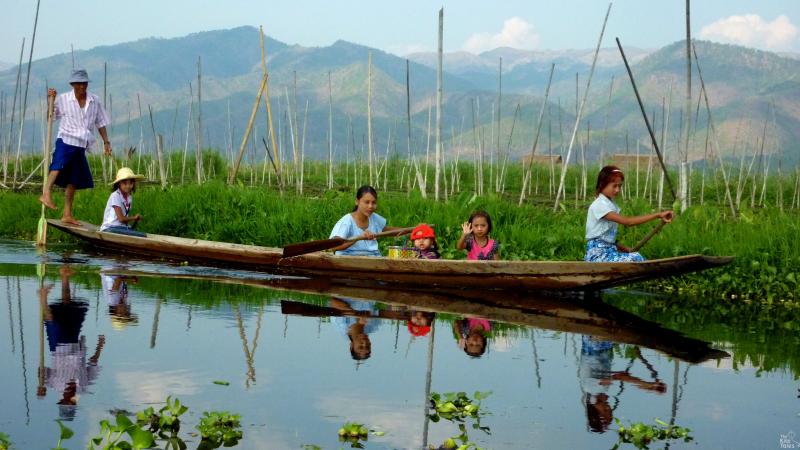 Family on Inle